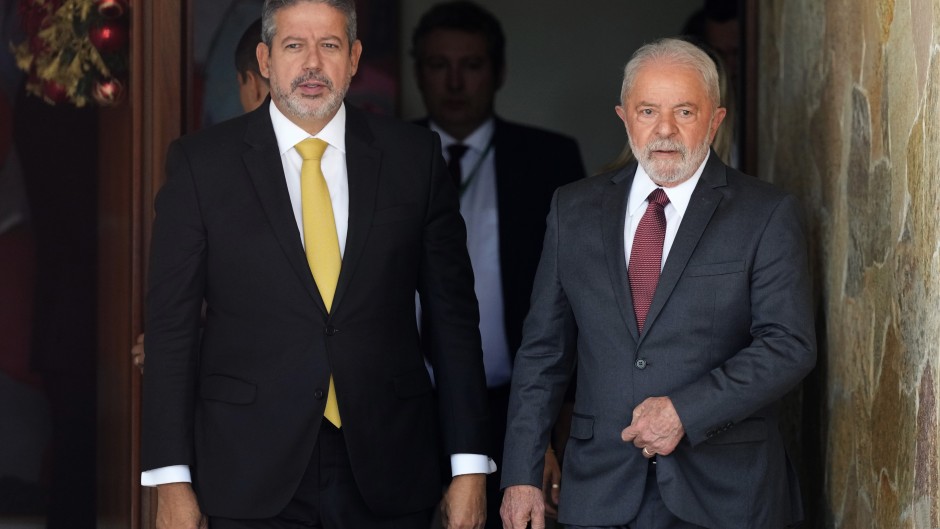 <strong>El Ejército de Brasil dijo que no hubo fraude y le libera la transición a Lula</strong>