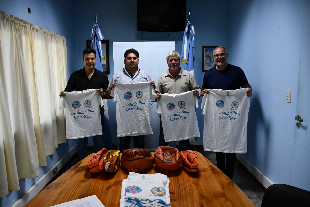 Se recibió aporte de materiales deportivos de parte de la Fundación Cre-Ser Patagonia