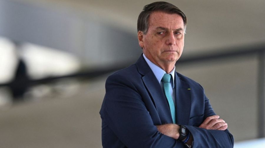 Oculto desde el balotaje, Jair Bolsonaro es tratado de una enfermedad en la piel
