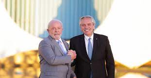 La declaración de Lula contra el acuerdo con el banco de los Brics provocó un cruce entre Massa y Alberto