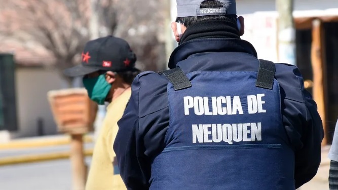 Analizan sacar personal policial admnistrativo a las calles de Neuquén
