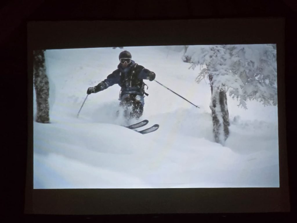 Gran comienzo del BANFF Festival de Cine de Montaña en Villa La Angostura en el Centro de Congresos y Convenciones Arrayanes.