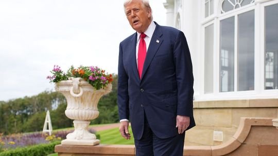 Donald Trump quiere reunir a Vladimir Putin y Volodimir Zelenski después de Alaska