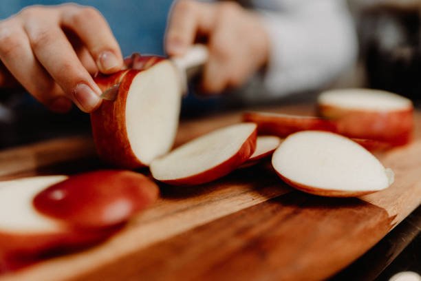 Te sorprenderá cómo hay que lavar las manzanas correctamente, según Harvard
