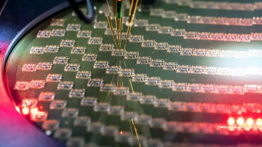 Estados Unidos propone permisos para exportar suministros de chips a fábricas de Samsung en China