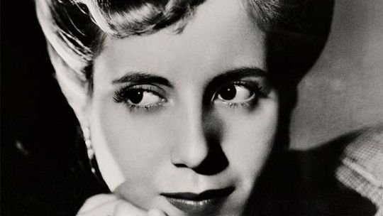 Evita bajo la mirada de Annemarie Heinrich: los retratos que hicieron historia
