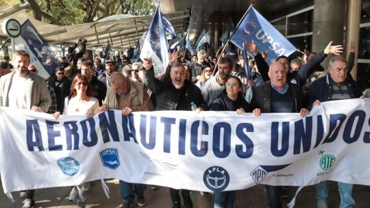 Vuelos amenazados: la Asociación de Trabajadores del Estado responsabiliza al Gobierno y convoca asambleas en 21 aeropuertos