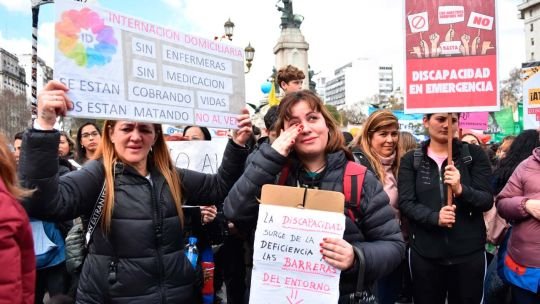Qué pasa si el Gobierno no acata el fallo que le exige restituir las pensiones por discapacidad