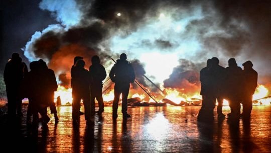 Francia queda paralizada por ‘Bloqueemos todo’ en medio de graves incidentes, protestas callejeras y casi 300 detenidos