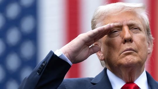 Donald Trump hizo entrega póstuma de la medalla de libertad a Charlie Kirk y homenajeó las víctimas del 11-S