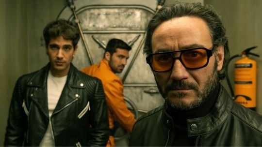Multimillonarios, secretos y un búnker de lujo: Netflix estrena la serie “El refugio atómico” de los creadores de “La casa de papel”
