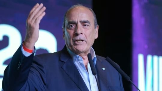 Guillermo Francos: “Que se fuera un hermano Valdés para que entrara otro Valdés es generar una idea de nepotismo”