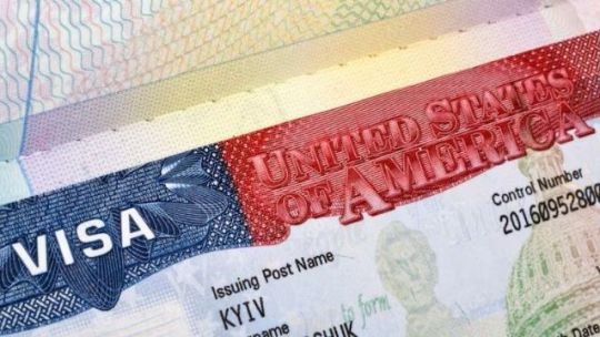 Entre rumores y dólares: cómo impactan los cambios de la visa en el turismo a Estados Unidos