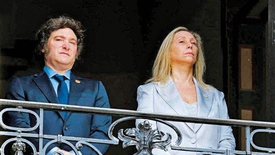 Javier Milei defendió a Karina por el escándalo de corrupción: “¿Se va a quedar con el 3% cuando se puede quedar con el 100?”
