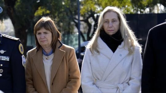 Bullrich niega en vivo haber pedido allanamientos a la prensa, pero queda en evidencia y Novaresio se burla