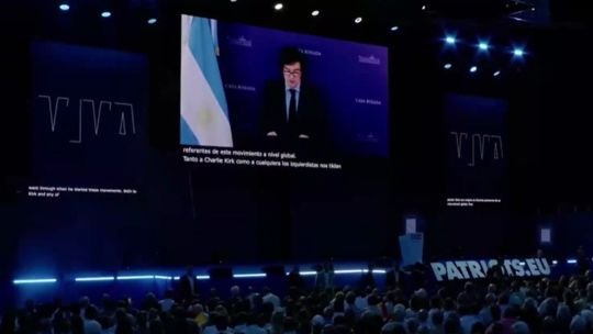 Lejos de Madrid, Milei saludó a VOX en video: “Tuve que quedarme para defender con uñas y dientes mi gestión”