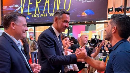 Siciliano cuestionó la política turística de Milei en la FIT 2025: “Es de las industrias más golpeadas”