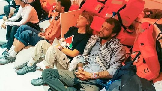 Deportan a los activistas de la flotilla humanitaria