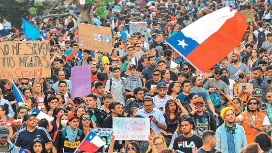 Ecos y aprendizajes de una crisis que tuvo a Chile al borde del abismo Ecos y aprendizajes de una crisis que tuvo a Chile al borde del abismo
