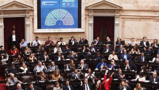 La oposición busca darle un nuevo revés al gobierno en Diputados: Ley de DNU y citaciones a Karina Milei, Francos y Caputo