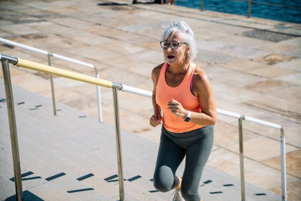 Ni caminata, ni spinning: el ejercicio que hay que realizar después de los 50 para no perder masa muscular