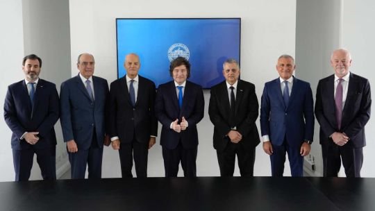 YPF firmó un acuerdo clave para exportar GNL desde Vaca Muerta