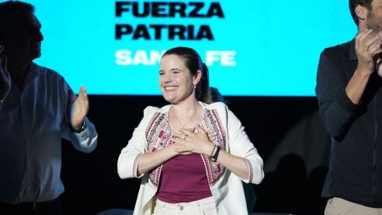 “Expropiar los campos” y “Volver a emitir”: las fake news de La Libertad Avanza contra la candidata a diputada de Santa Fe, Caren Tepp