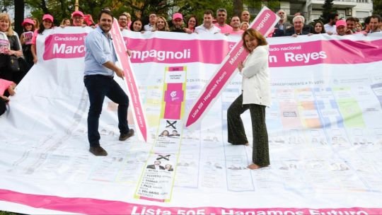 La Coalición Cívica finalizó su campaña porteña exigiendo “llevar al Congreso a legisladores que tengan las manos limpias”