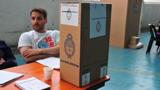 Elecciones 2025: cuánto se paga por ser presidente de mesa y cuál es el monto extra por realizar la capacitación Elecciones 2025: cuánto se paga por ser presidente de mesa y cuál es el monto extra por realizar la capacitación