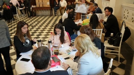 Finalizó el escrutinio en Corrientes que ratificó el reparto de bancas y destacó el éxito de la Boleta Única de Papel