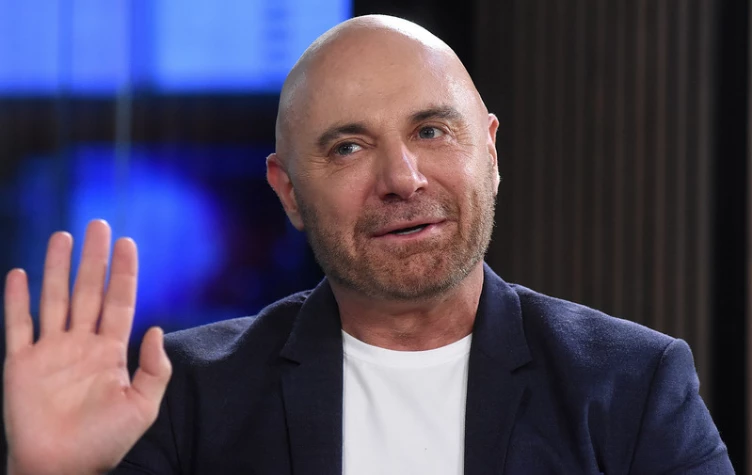 Carlos Baute contó por qué le quitó a sus hijos toda tecnología: “No se les desarrolla la corteza prefontral”