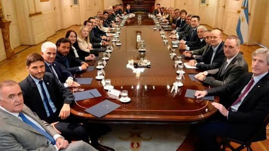 Buenas sensaciones del encuentro entre Javier Milei y los gobernadores: “El primer objetivo cumplido fue tener una foto amplia”