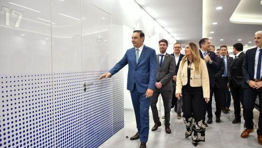 Valdés, lapidario contra Milei: “Hasta ahora no le está encontrando la vuelta” a una economía “en recesión”