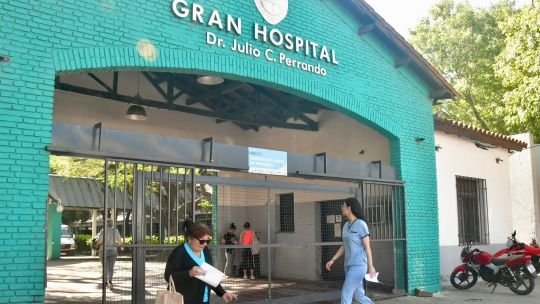 El Gobierno impulsa una ley para cobrar la atención médica a extranjeros no residentes
