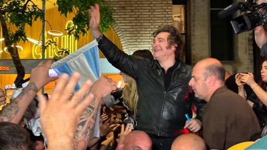 Milei cerró la campaña en Córdoba y llamó a elegir entre libertad o populismo: “Tenemos que validar nuestro proyecto en las urnas”