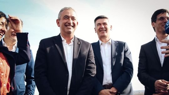 Salen los intendentes a la cancha: lanzan “Ciudades Unidas”, un frente que busca apoyar a los gobernadores Salen los intendentes a la cancha: lanzan “Ciudades Unidas”, un frente que busca apoyar a los gobernadores