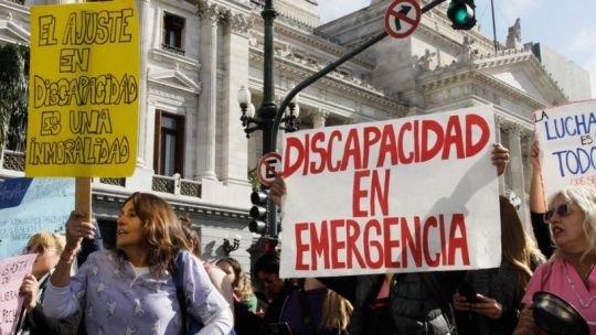 Psicopedagogos presentaron amparo colectivo por la Ley de Emergencia en Discapacidad