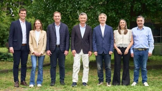 Mauricio Macri se fotografió con los candidatos del PRO en CABA y Buenos Aires: “Tienen todo mi apoyo”
