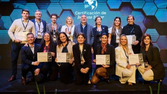 Movistar Argentina es premiada con el Sello Plateado por impacto multigeneracional e inclusión etaria