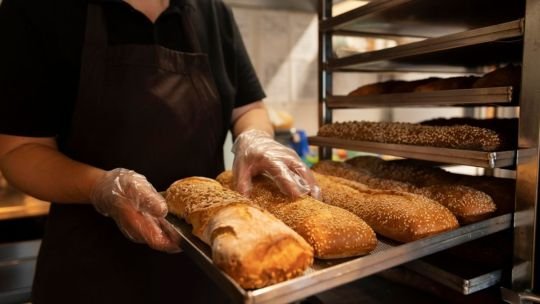 Nuevo ‘Panazo’ de industriales panaderos contra el gobierno de Javier Milei: cuántos kilos de pan se repartirán y dónde será la protesta