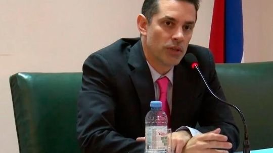 El Gobierno lanzó el RUNA: una nueva plataforma para inscribir autos 0 km 100% online y más barata