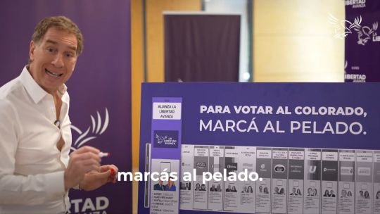 “Para votar al colorado, marcás al pelado”: el ridículo spot de La Libertad Avanza
