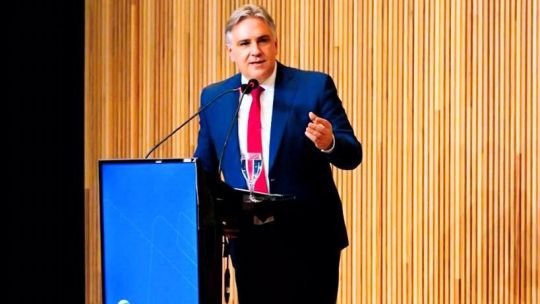 Llaryora entra en modo gestión: busca revertir el “0-14 en las urnas” con reuniones en Nación y debate presupuestario