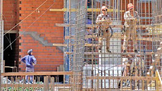 Los precios de los departamentos y la construcción siguen muy por encima de los del 2023