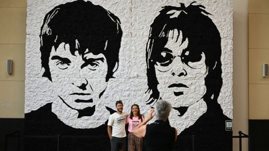 Oasis en Argentina: la llegada de Liam Gallagher, el reencuentro con los fans y la previa porteña antes de River Oasis en Argentina: la llegada de Liam Gallagher, el reencuentro con los fans y la previa porteña antes de River