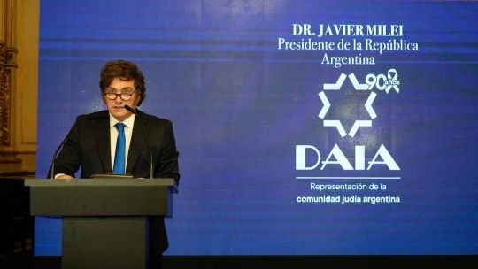 Milei habló en la DAIA y apuntó contra el kirchnerismo: “Pactaban con Irán para encubrir atentados terroristas en suelo argentino” Milei habló en la DAIA y apuntó contra el kirchnerismo: “Pactaban con Irán para encubrir atentados terroristas en suelo argentino”