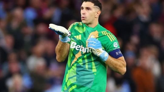 El “Dibu” Martínez no esta entre los convocados y asoma como el gran ausente en el amistoso de Argentina contra Angola El “Dibu” Martínez no esta entre los convocados y asoma como el gran ausente en el amistoso de Argentina contra Angola