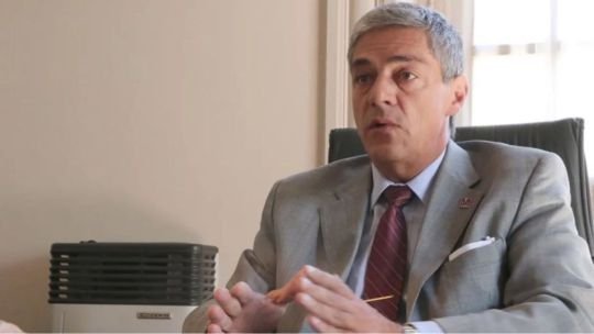 “Serás lo que hay que ser; si no, eres nada”