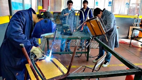 Alerta en Corrientes por el impacto del Presupuesto 2026 en las escuelas técnicas: “No van a tener para comprar clavos”