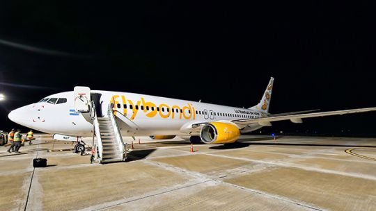 Fallo judicial condenó a una aerolínea a pagar “daño moral” por reiteradas reprogramaciones de vuelos